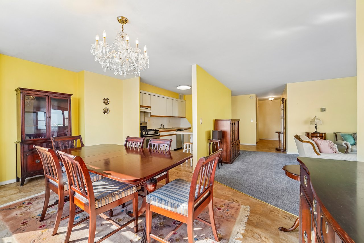 2000 Linwood Avenue 11A