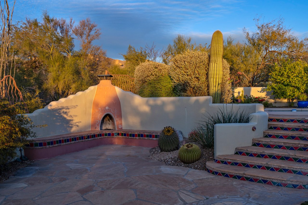 5115 N Corte De Catalonia