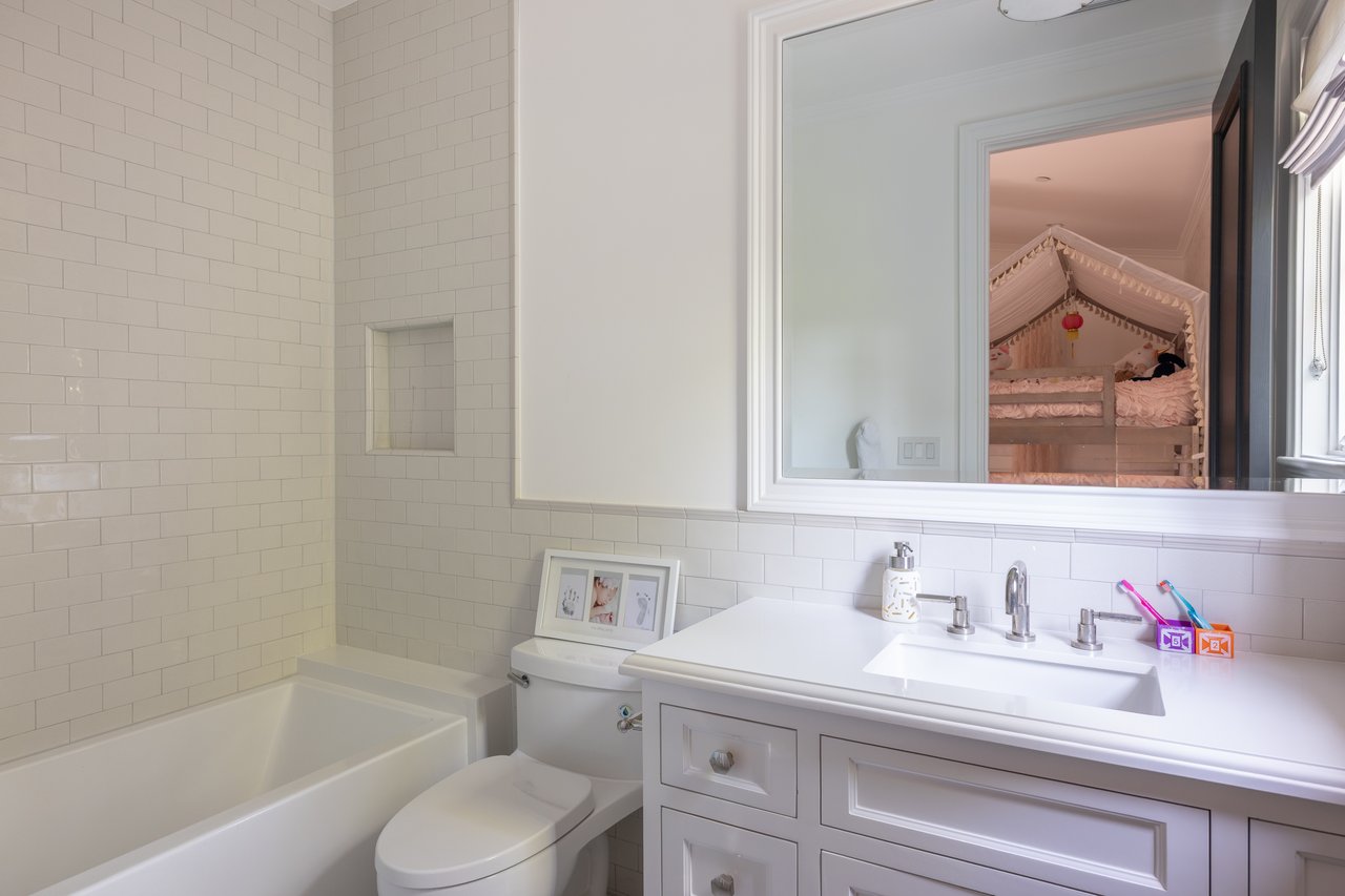 10439 Valley Spring Ln, Toluca Lake