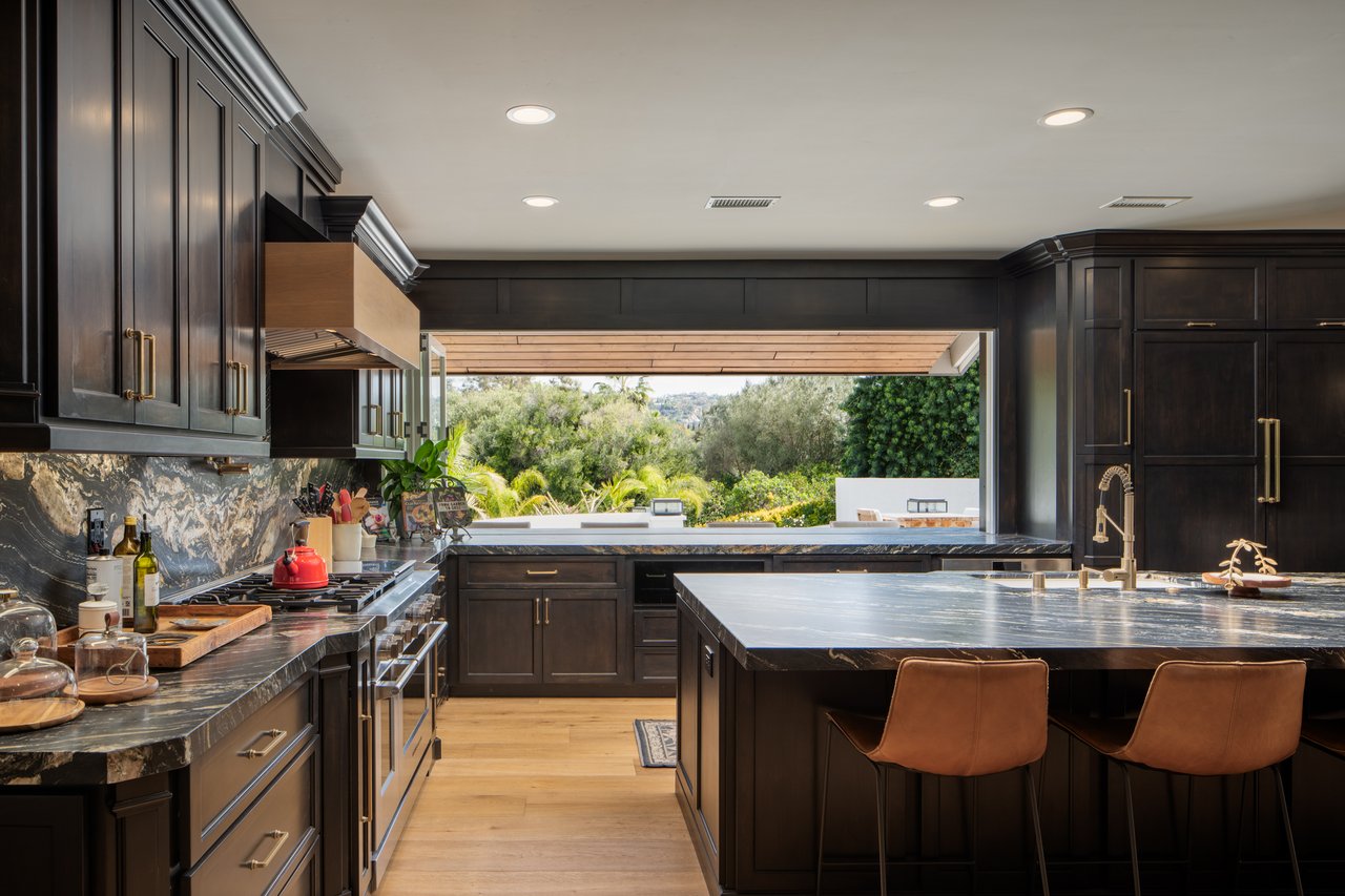 7017 Via Mariposa Sur