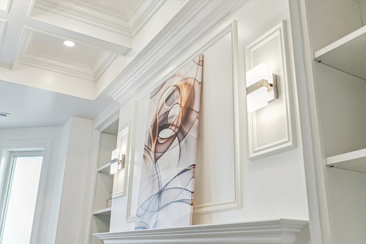 290 Bathurst St