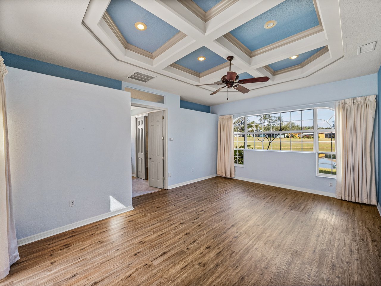 12333 WOODLANDS CIR