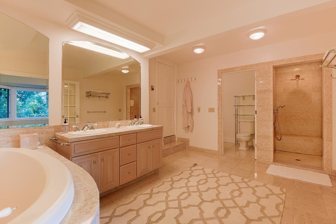 17507 Skyline Boulevard