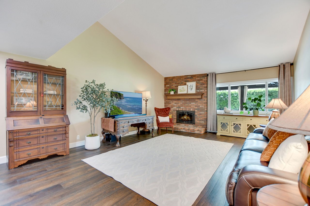 1298 Oak Ridge Drive