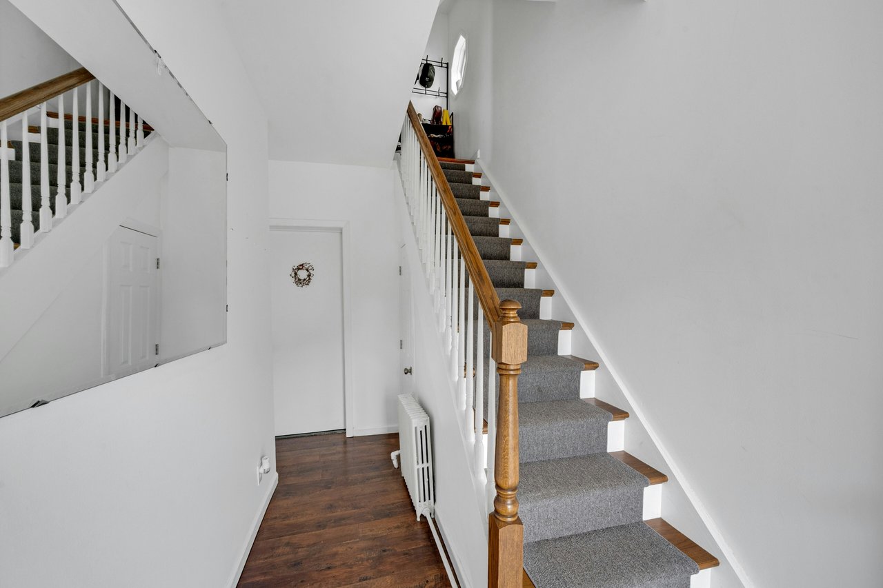 39 Alto Avenue