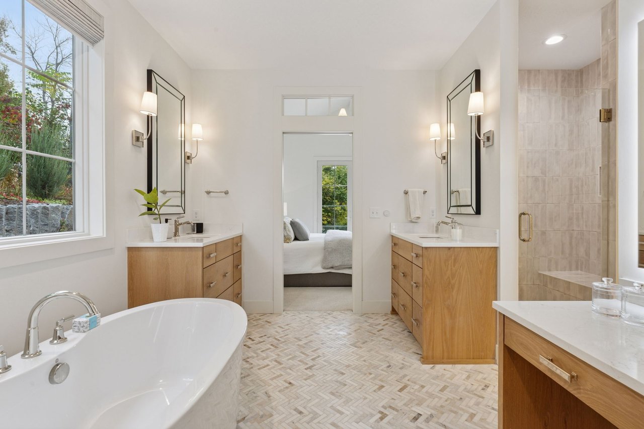 550 Orono Orchard Road S, Orono