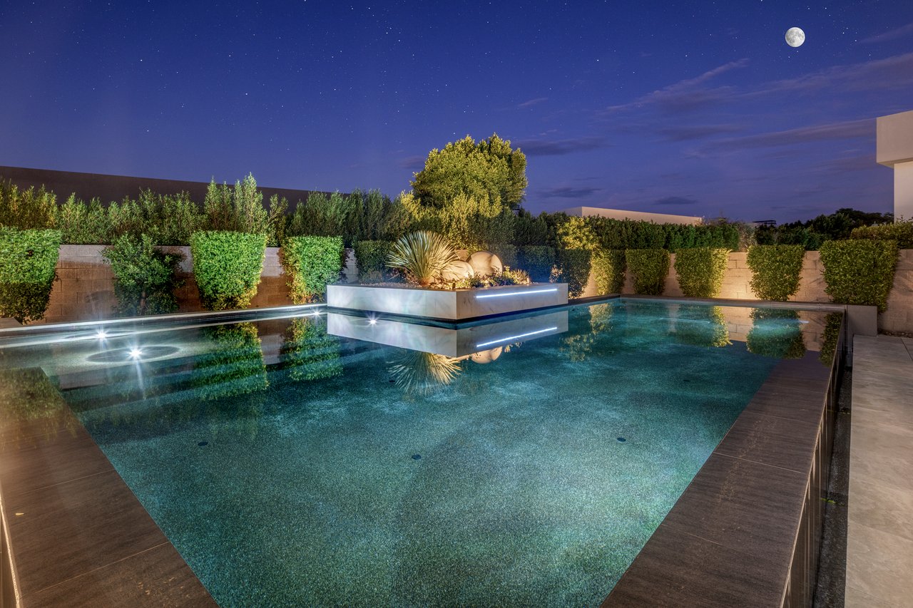 6914 E Cactus Wren Road