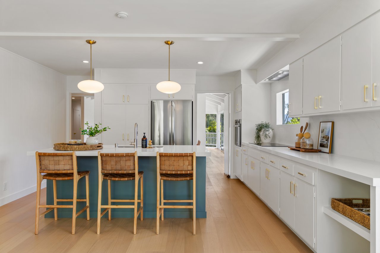 A Tasteful Renovation Meets Timeless Mid-Century Architecture