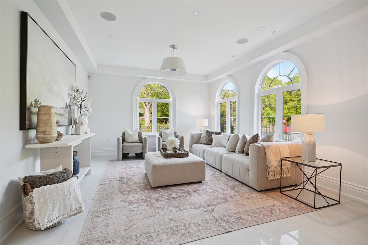 452 Rothesay Place