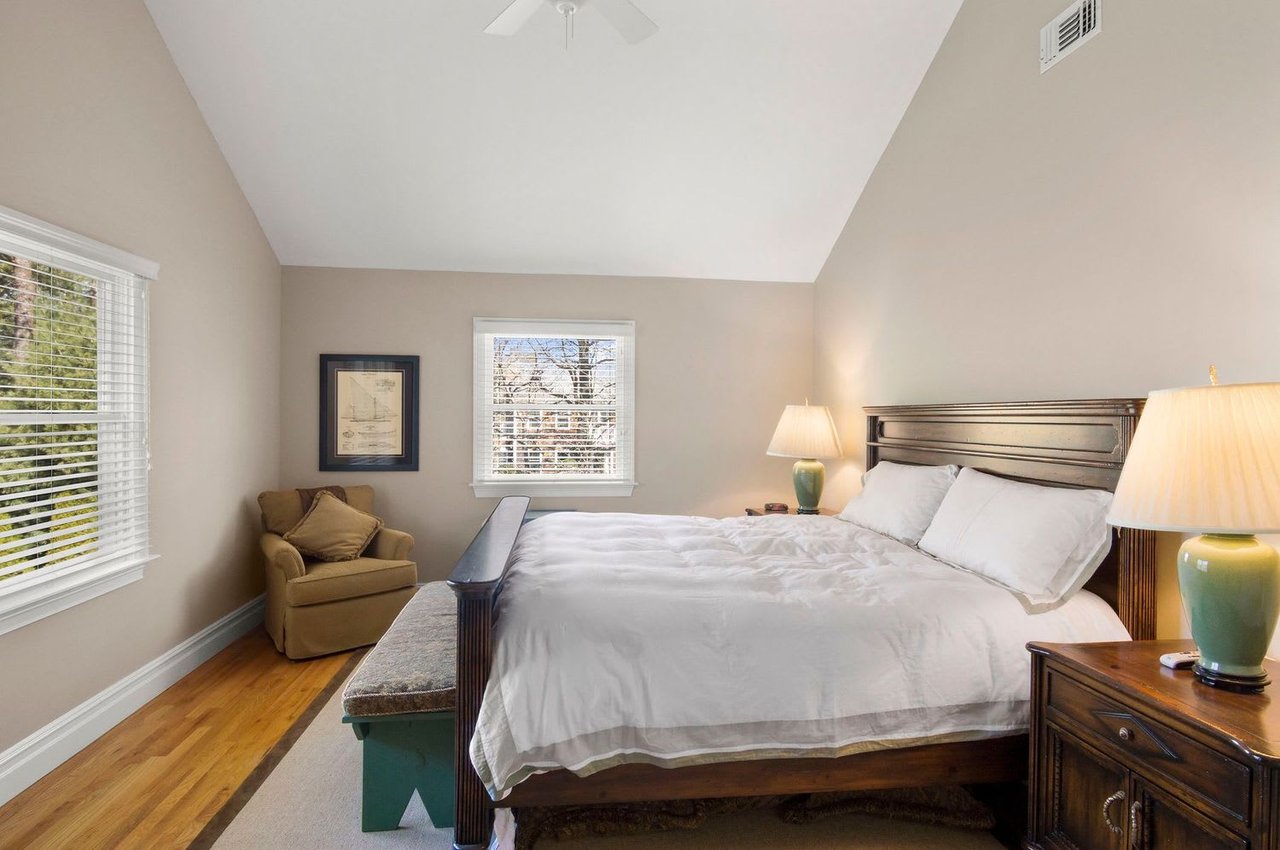 WONDERFUL WAINSCOTT SUMMER RENTAL