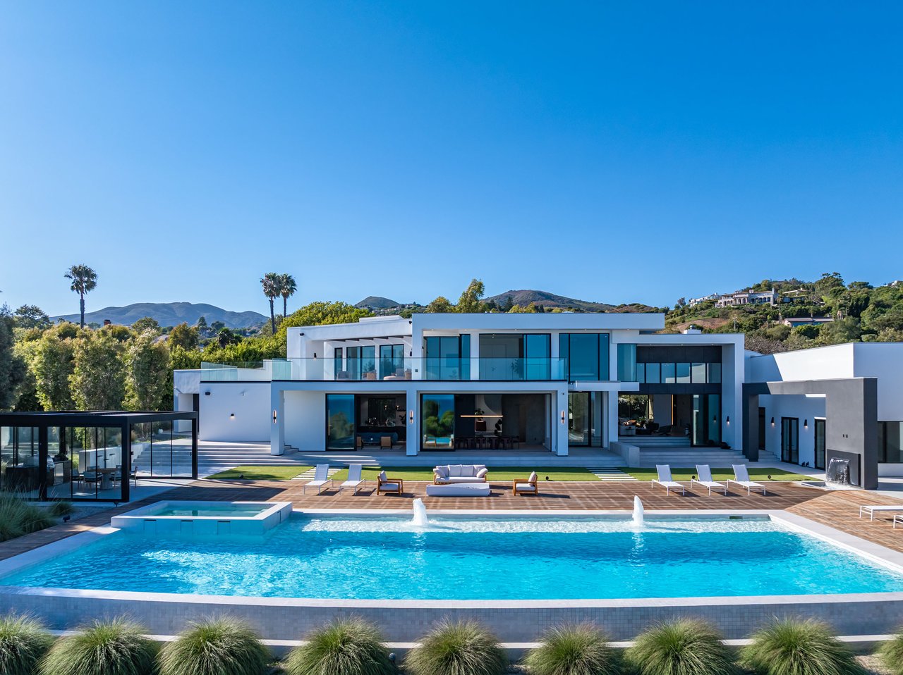 27715 Pacific Coast Hwy