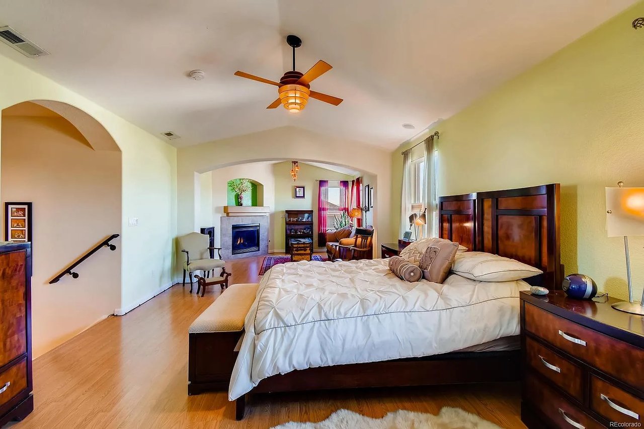 1939 Kinnikinnick Dr