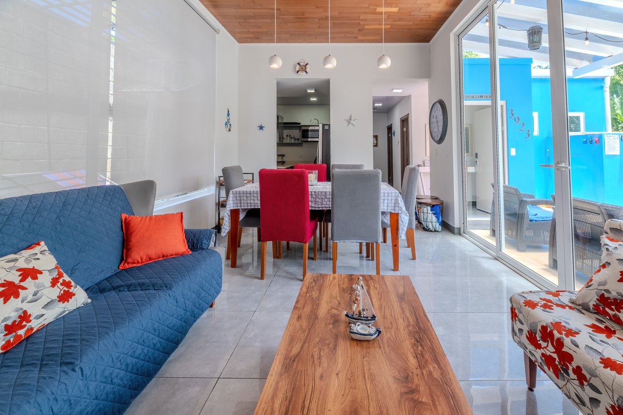 Playa Chamán Beach Home for Sale – 3 Br, Pool, Walk to the Beach | $329,000