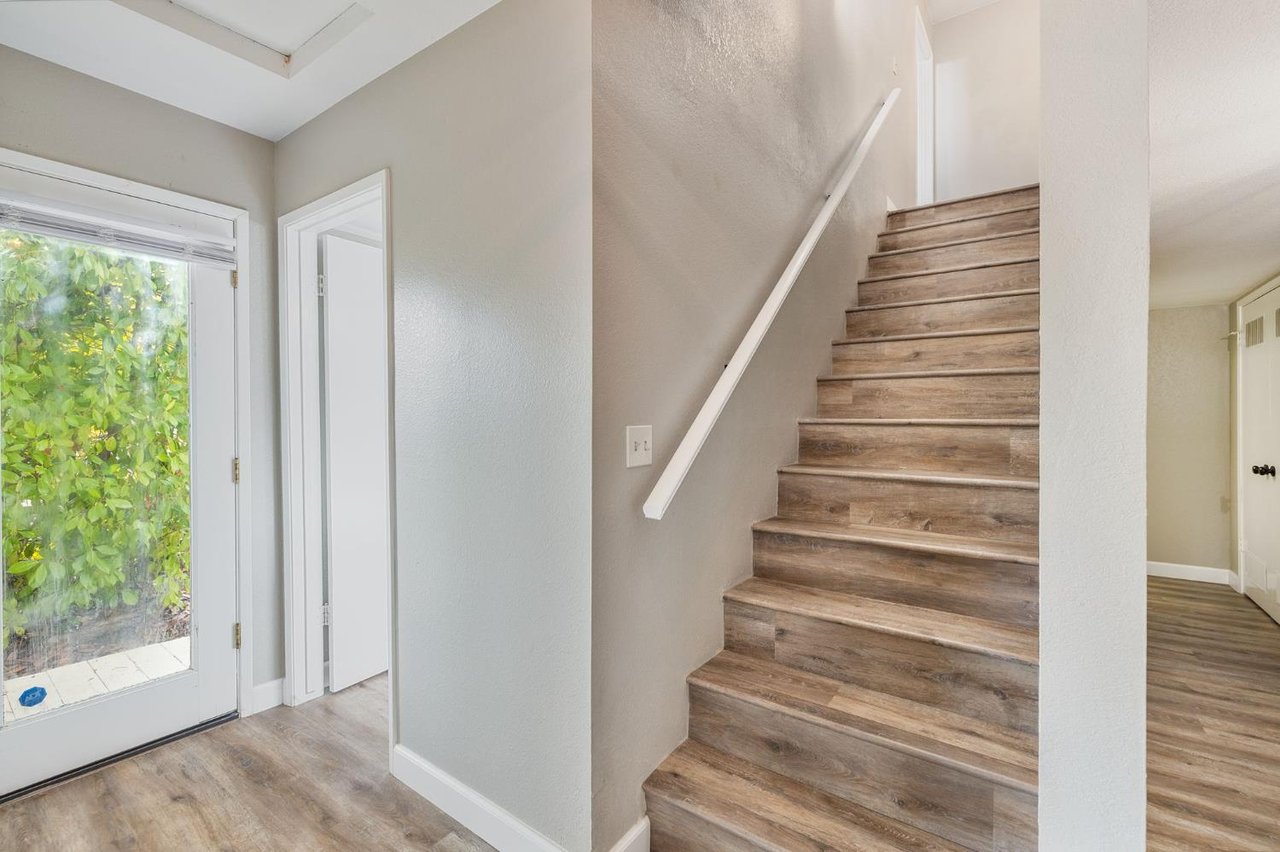 50850 Smoke Tree Trl, 