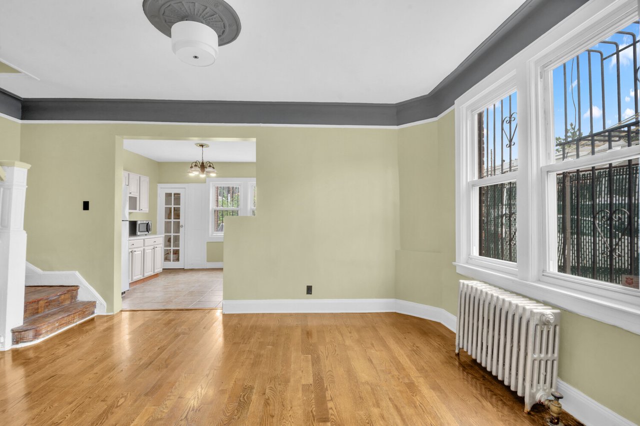 186 Macdougal Street