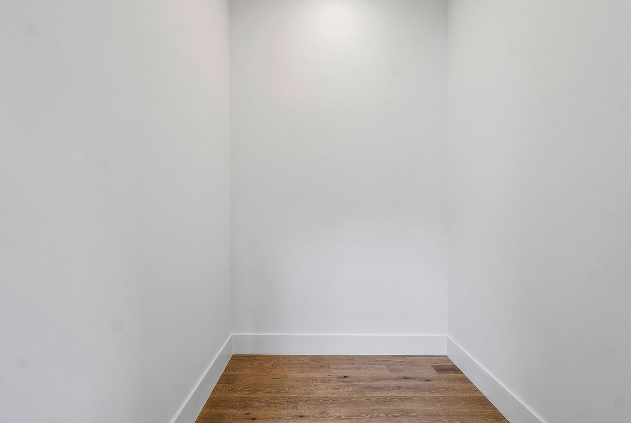 17 NW 15th St