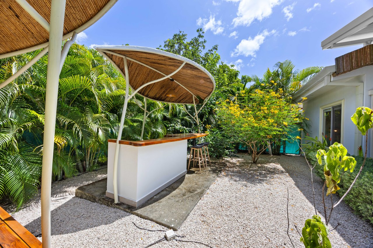 Casa Karibe | Vibrant 5-Bedroom Caribbean-Inspired Villa with Pool in Gated Tamarindo Community