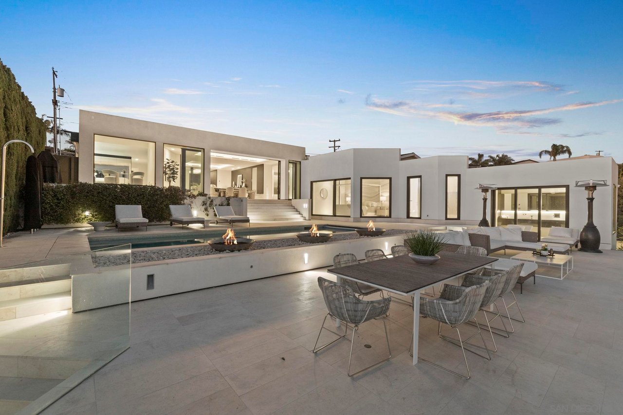 5811 Box Canyon Rd. La Jolla, CA