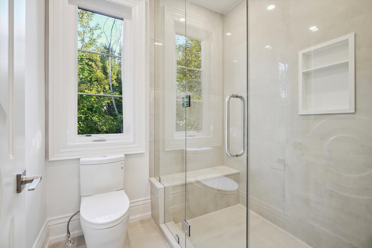 452 Rothesay Place