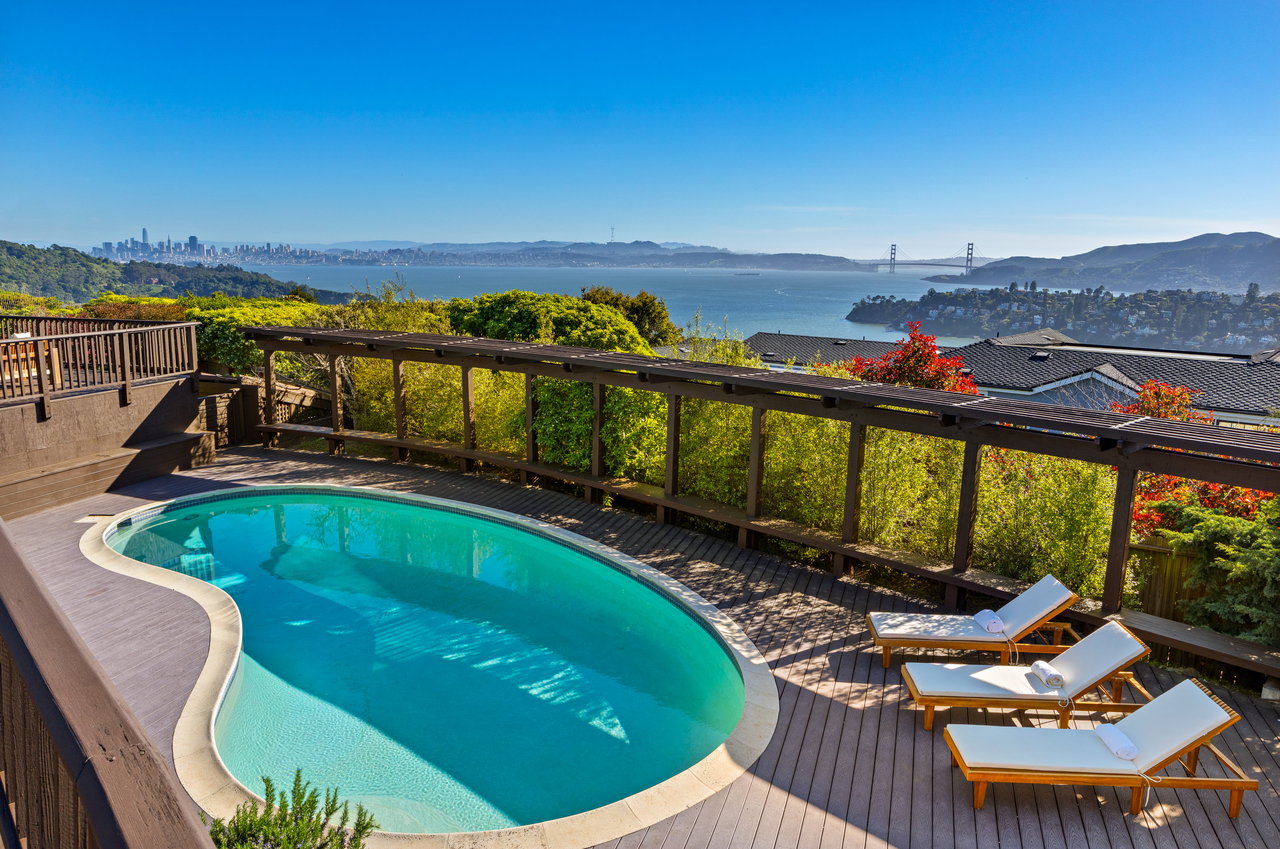 Sweeping Views of San Francisco and the Golden Gate Bridge