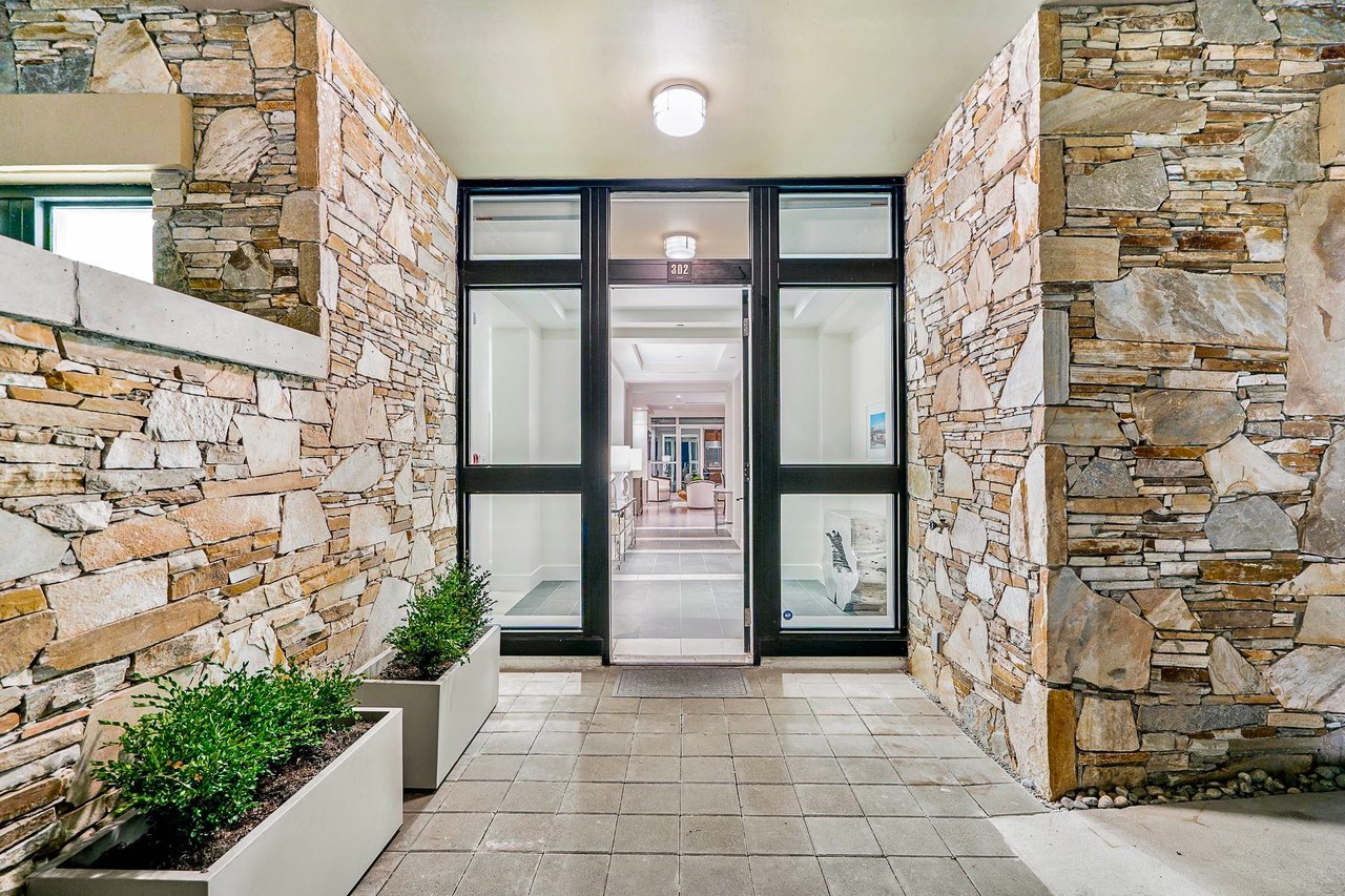 302-2245 Twin Creek Pl