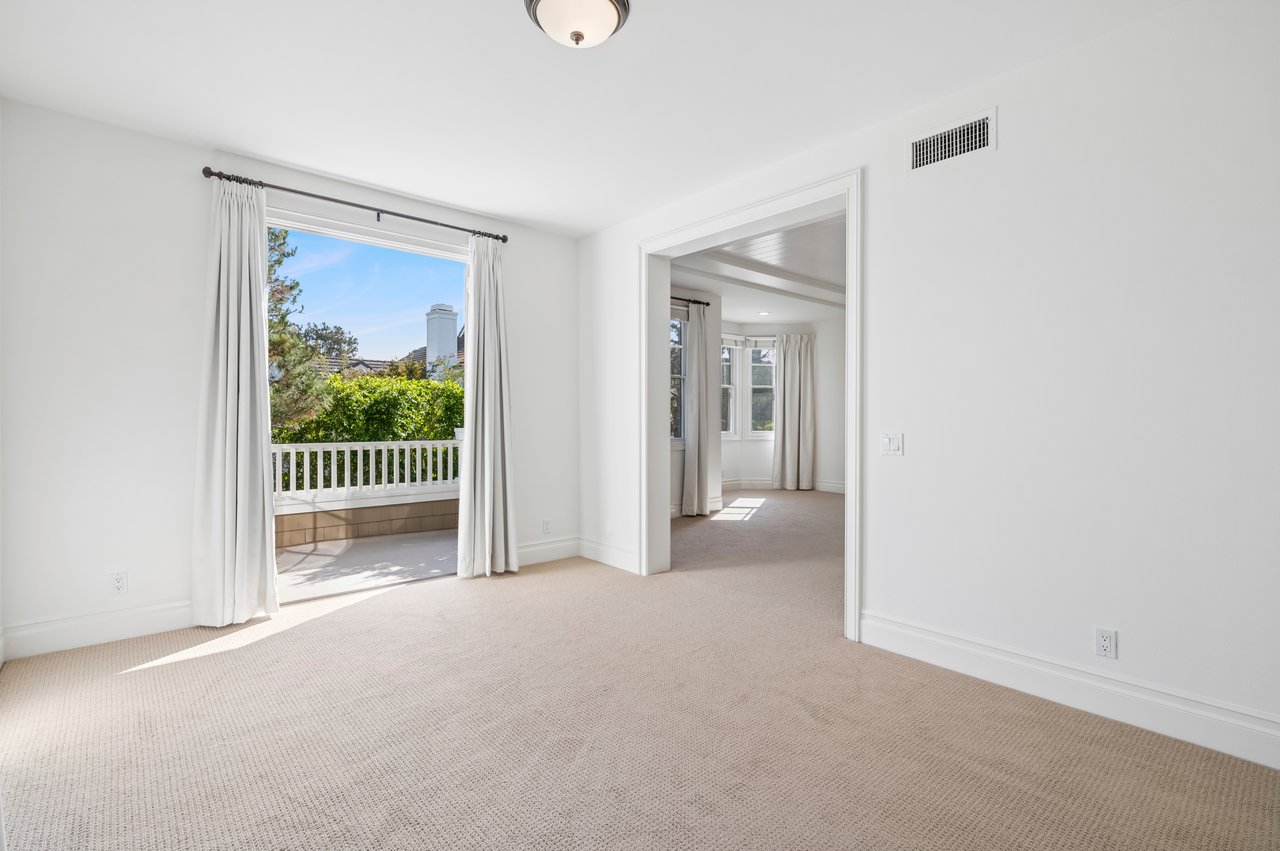 15 Jupiter Hills Drive