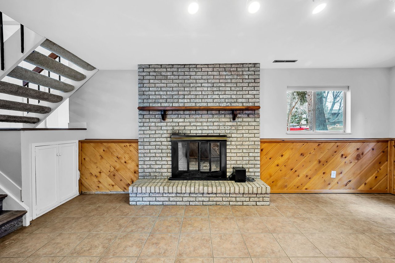 5109 Mira Loma Circle