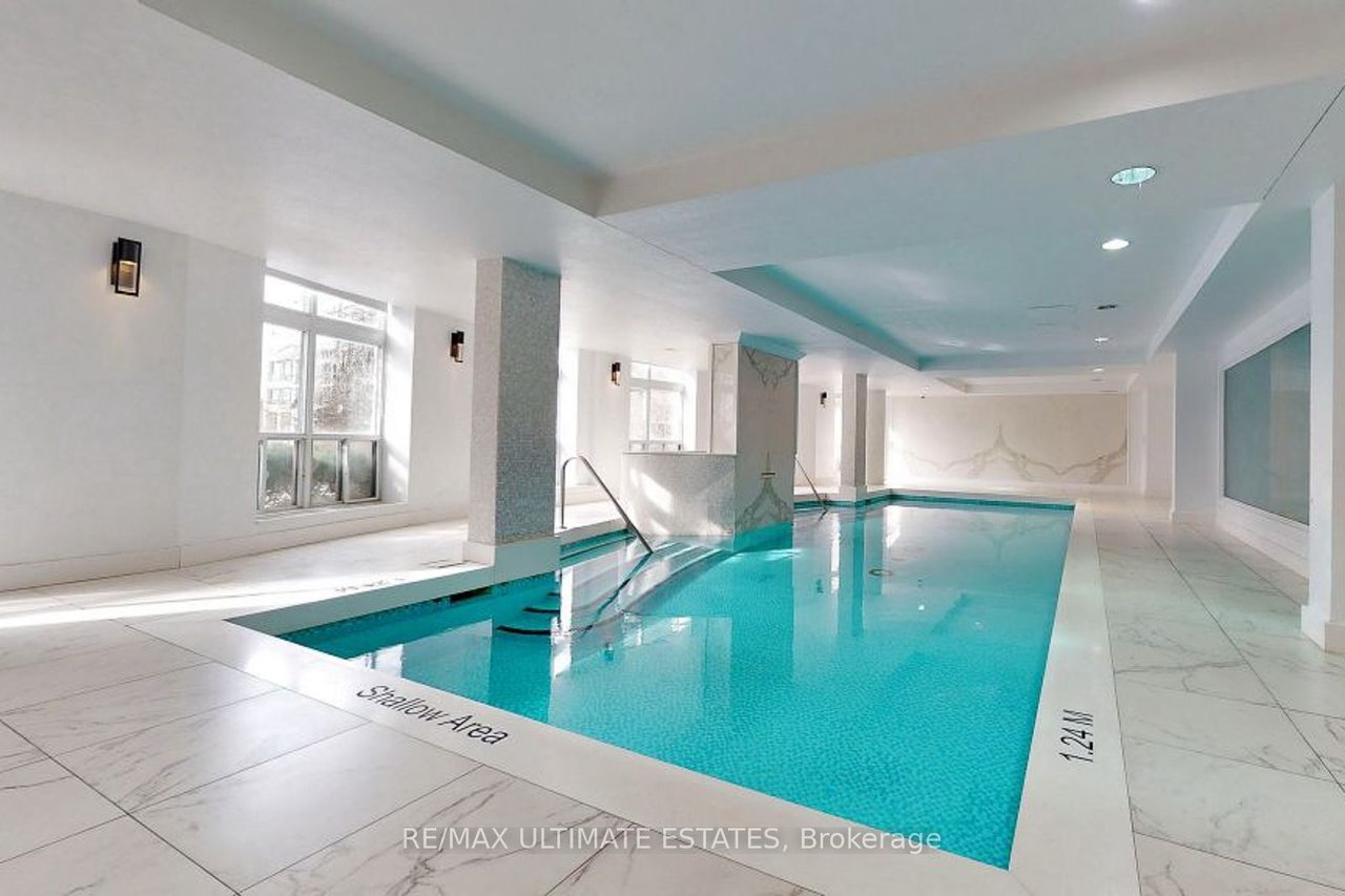 HIGH-END LIVING PENTHOUSE