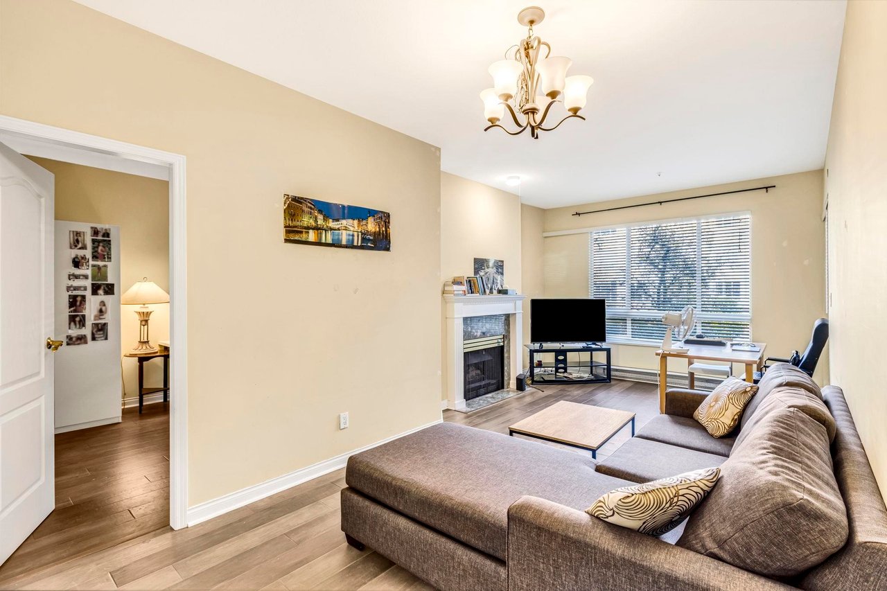 217-5735 Hampton Pl