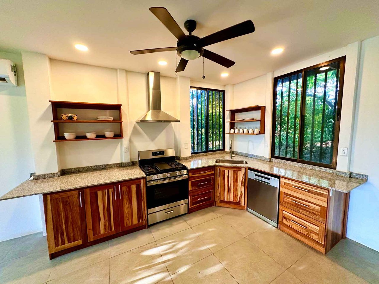 Casa Rayo de Sol | 4BR Tropical Home Minutes from Playa Avellanas