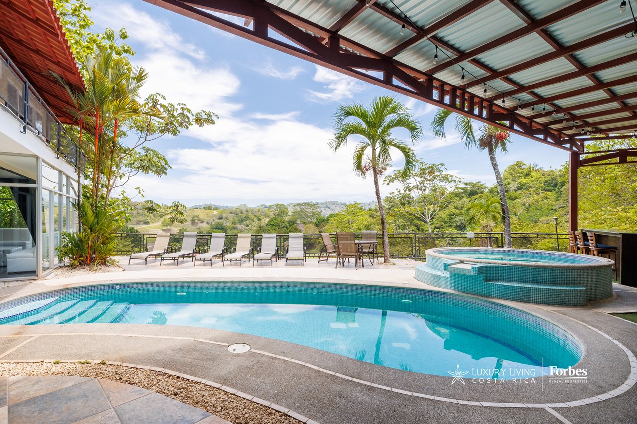 21455 - Remodeled Residence, 10 bedrooms, Near Marina Los Sueños with Views