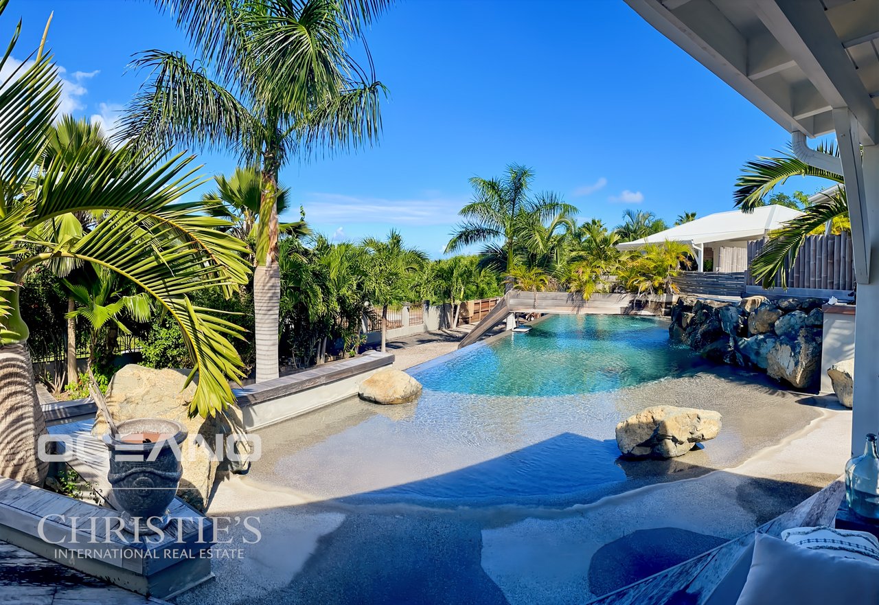 Real Estate Complex – 3 Villas + 1-Bedroom Apartment