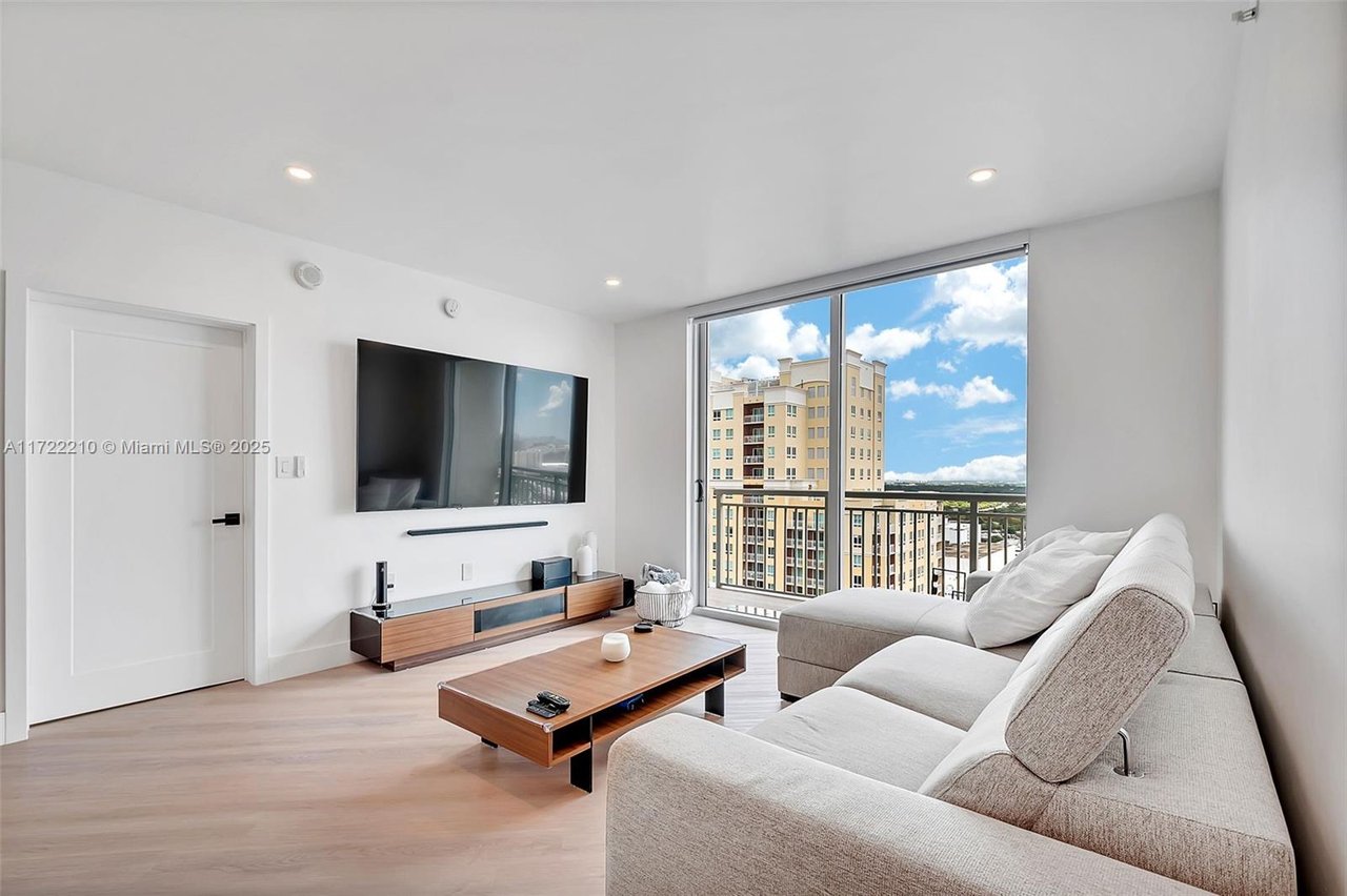 Metropolis I at Dadeland, Unit 2107