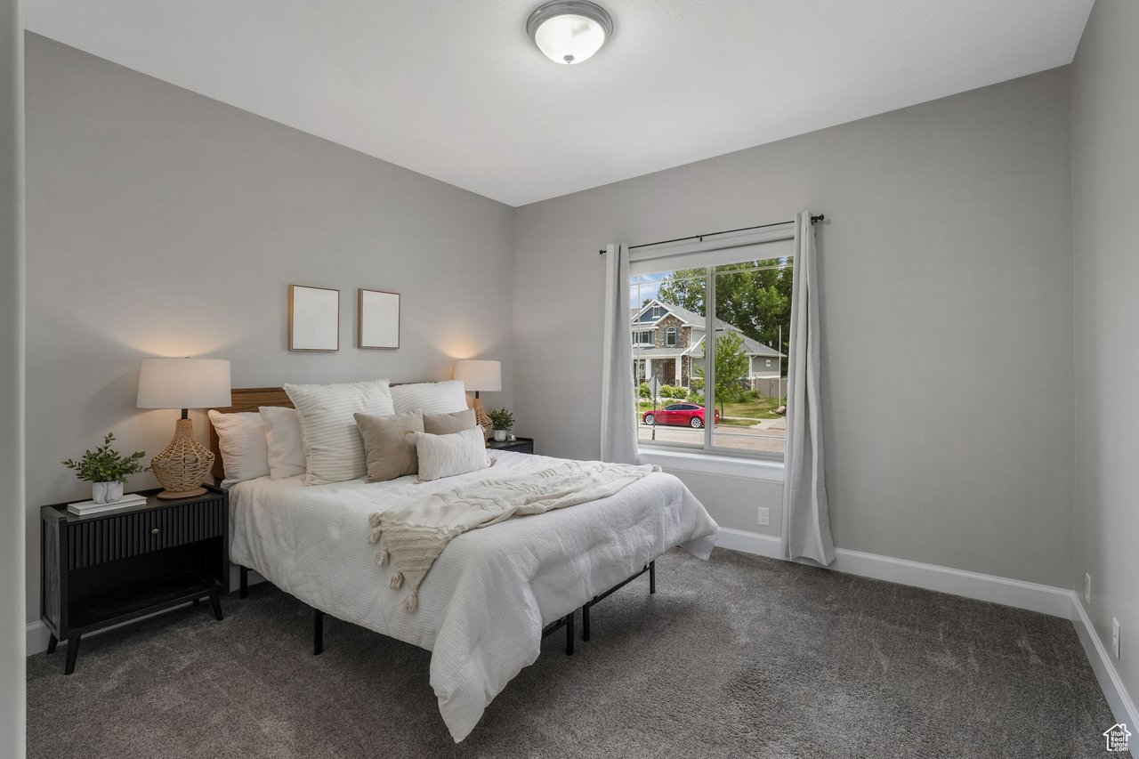 6035 Hidden Valley Rd