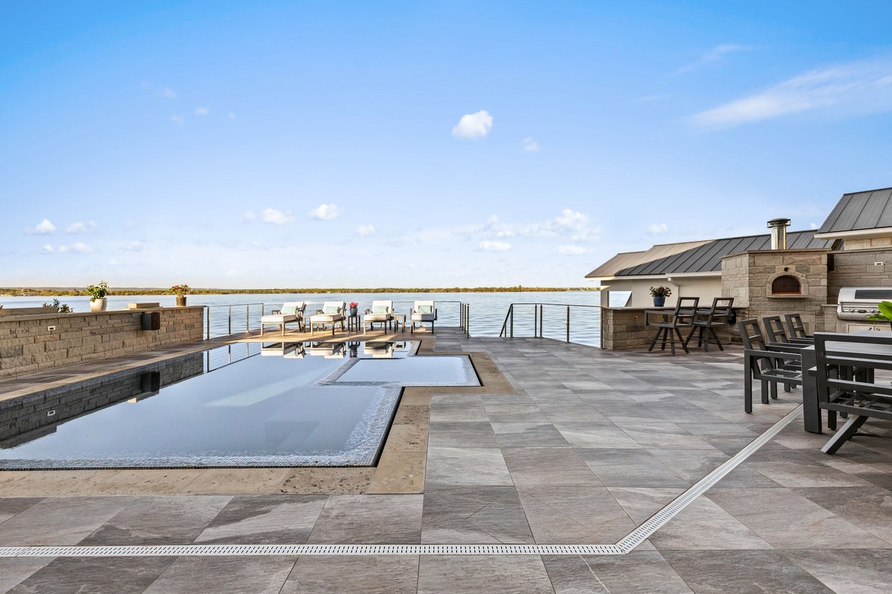 402 Lighthouse Drive