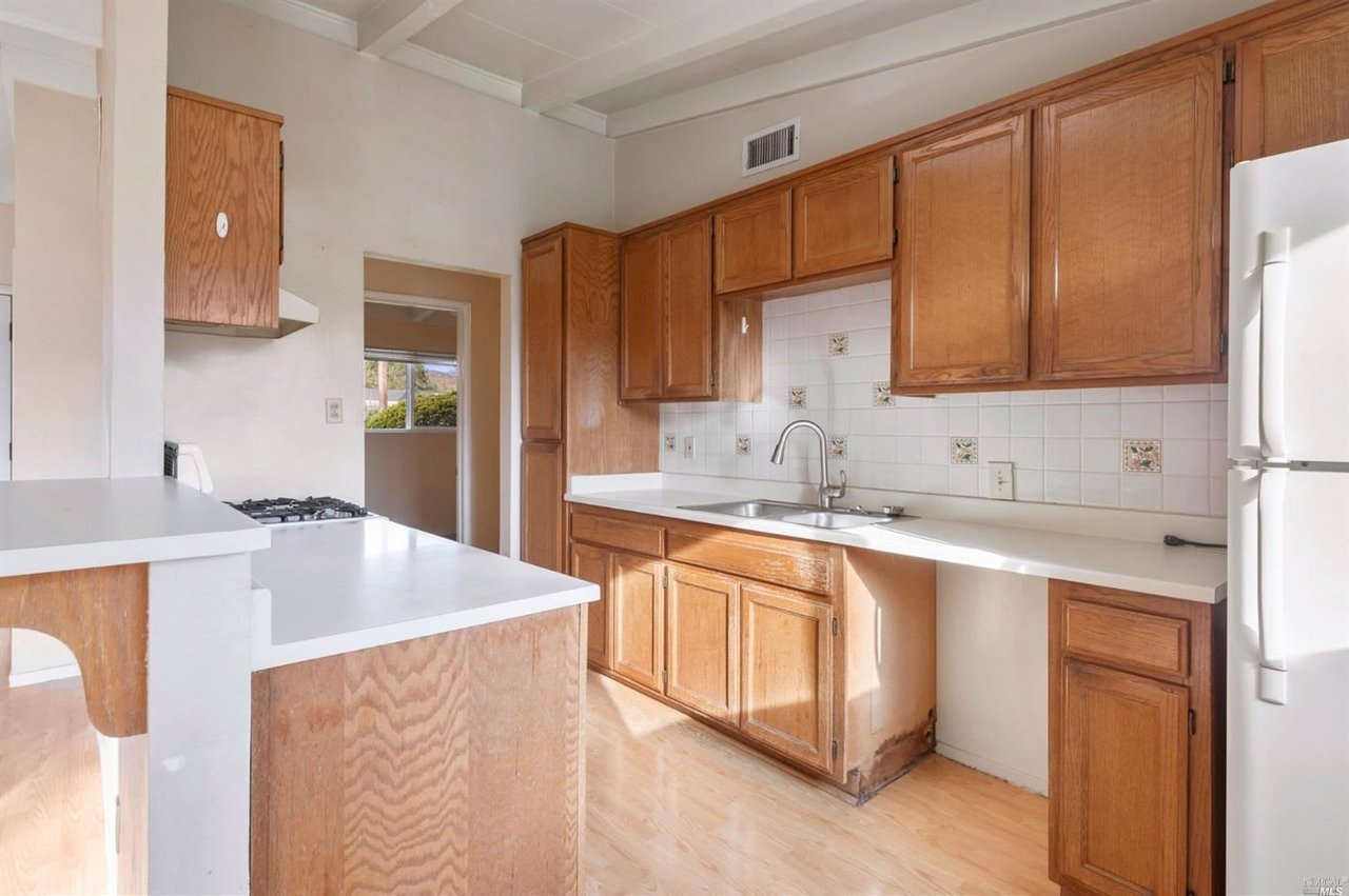 381 Arroyo Way