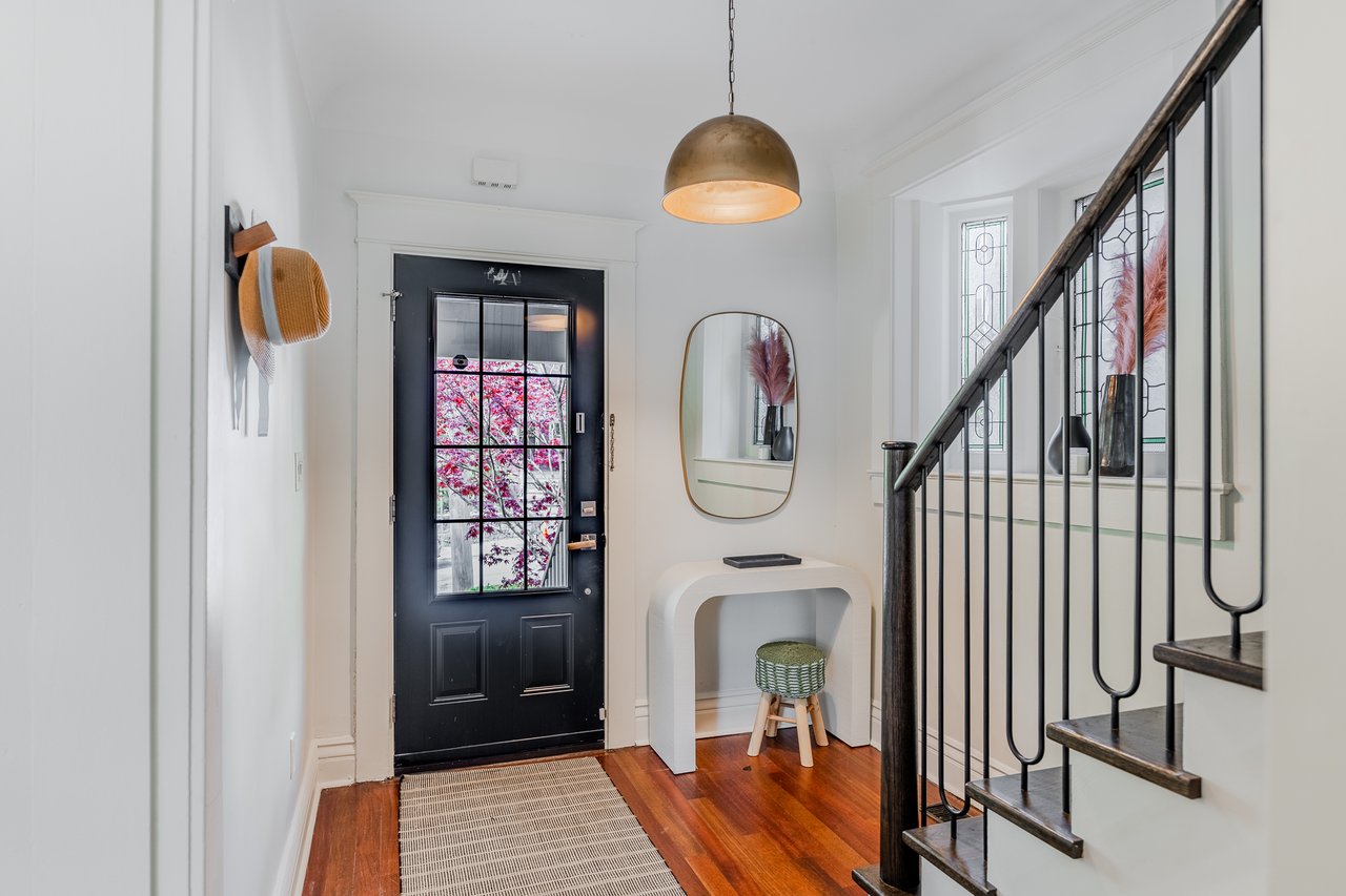 107 Lee Ave