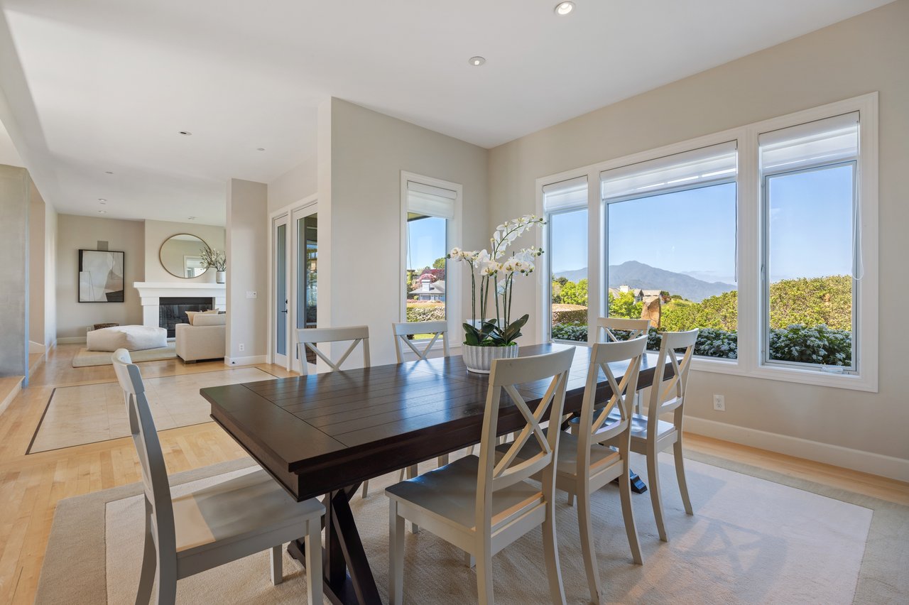 Sweeping Views Across the Bay