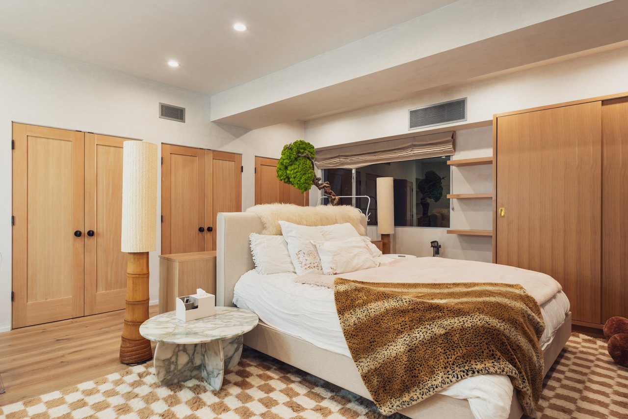 295 Mabery Rd, Santa Monica