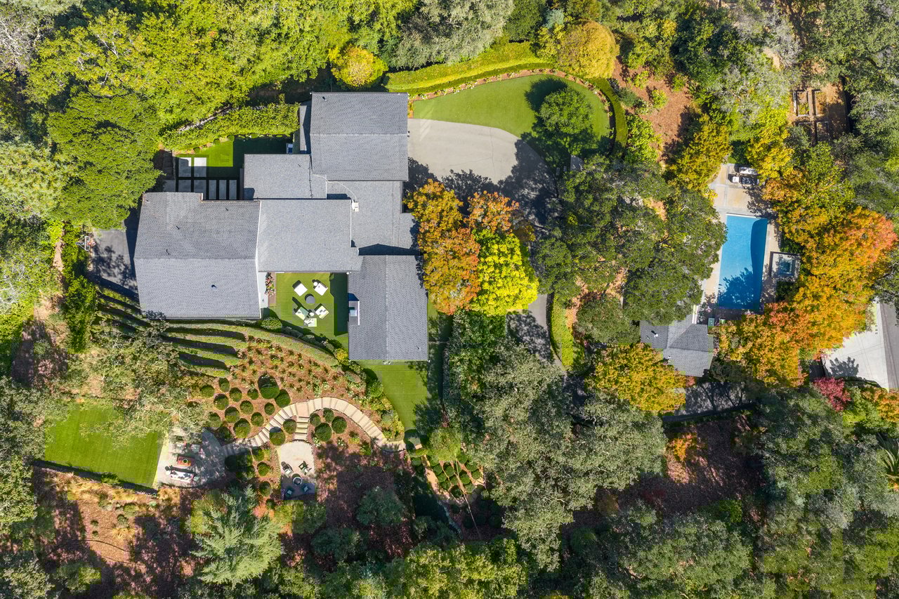 Private, Modern Compound in Premier Ross Location