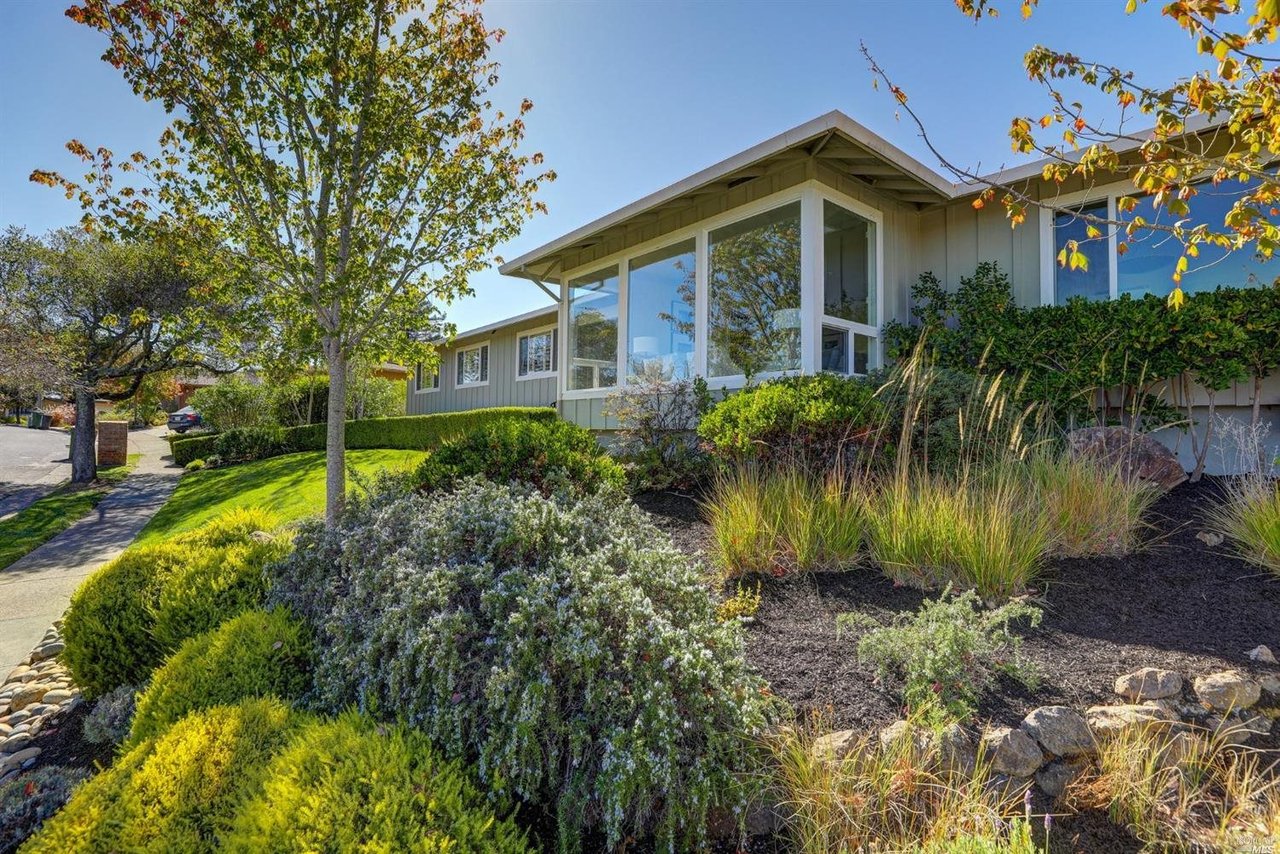 151 Fernwood Dr