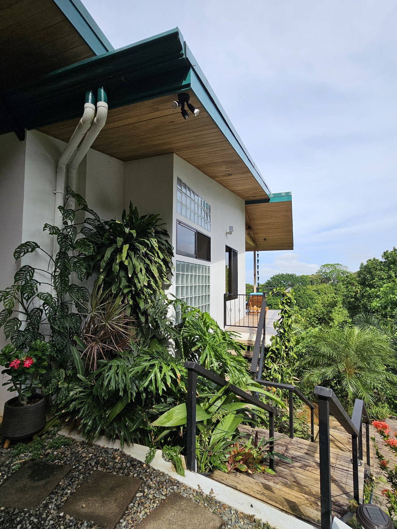 Beautiful sea view House Guesthouse and Pool in a gated Community close to awesome Beaches