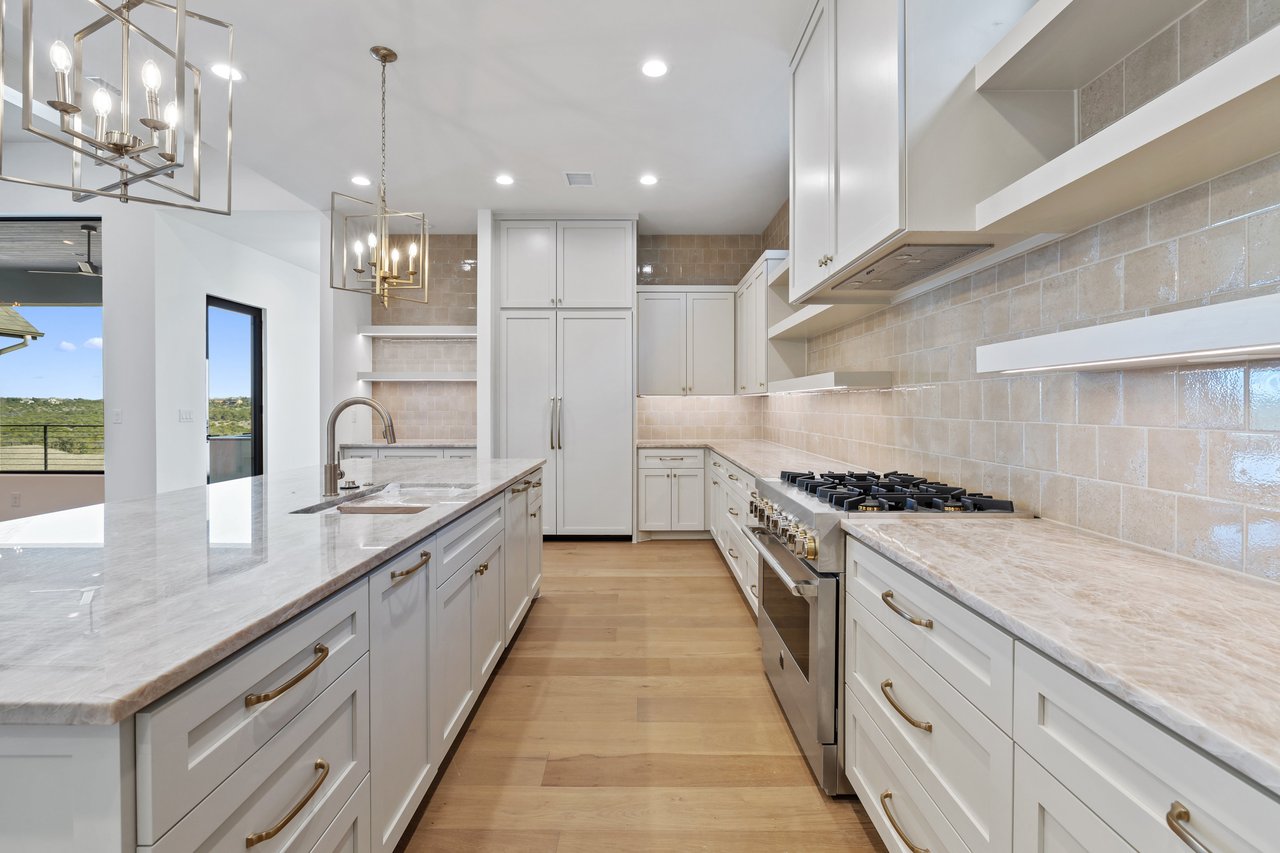 406 Sweet Grass LN