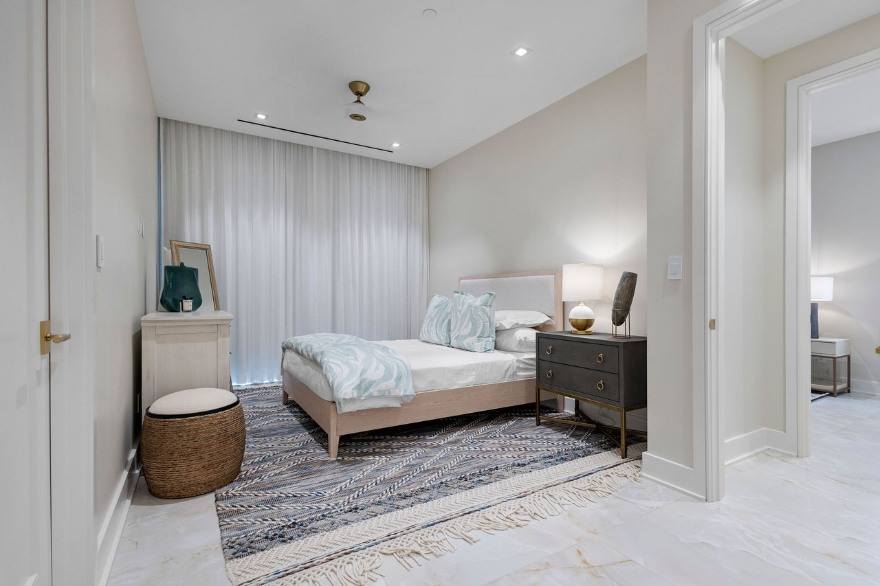 Aqualina Residence