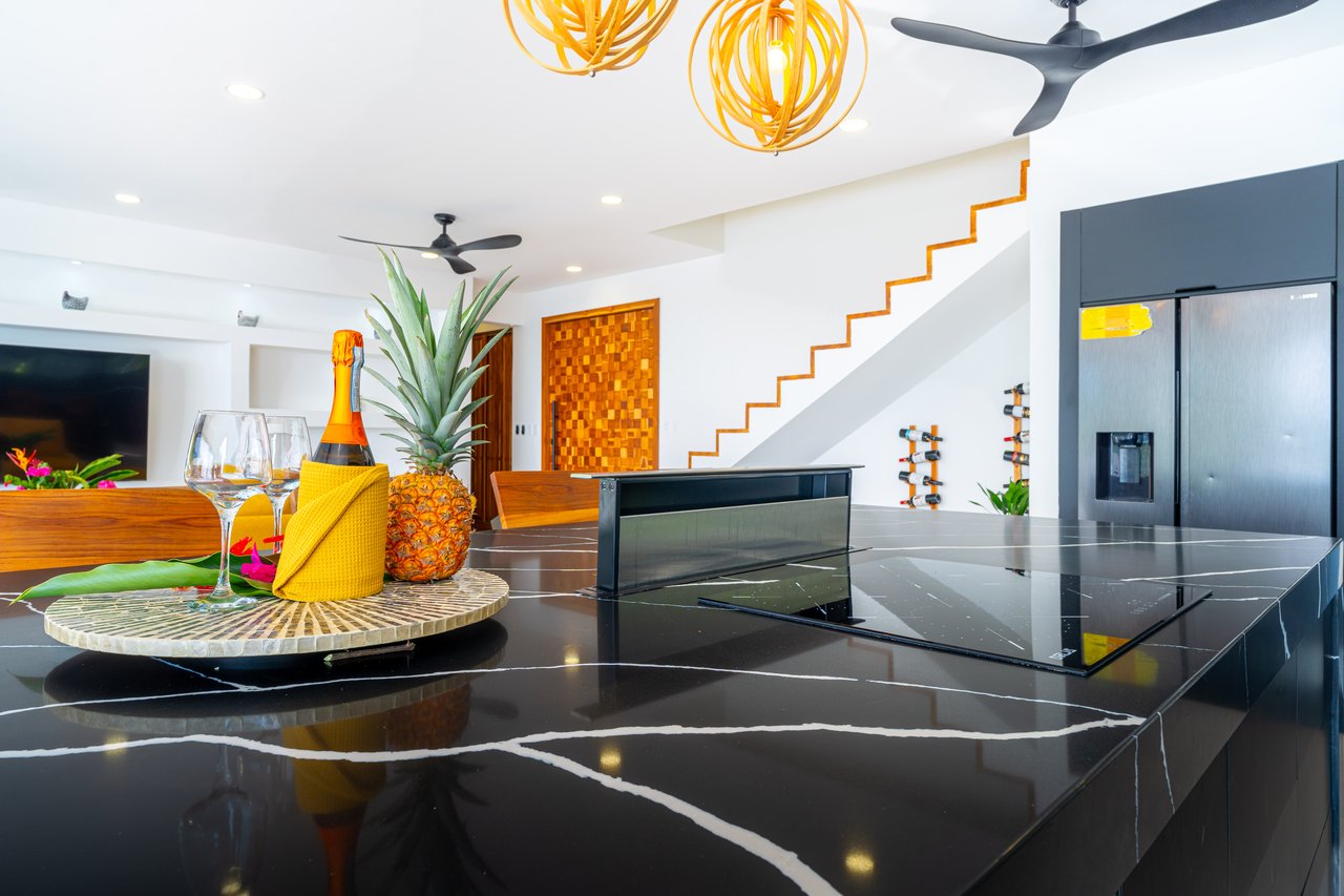 Luxury 4-Bed Home with Ocean & Jungle Views in Ojochal