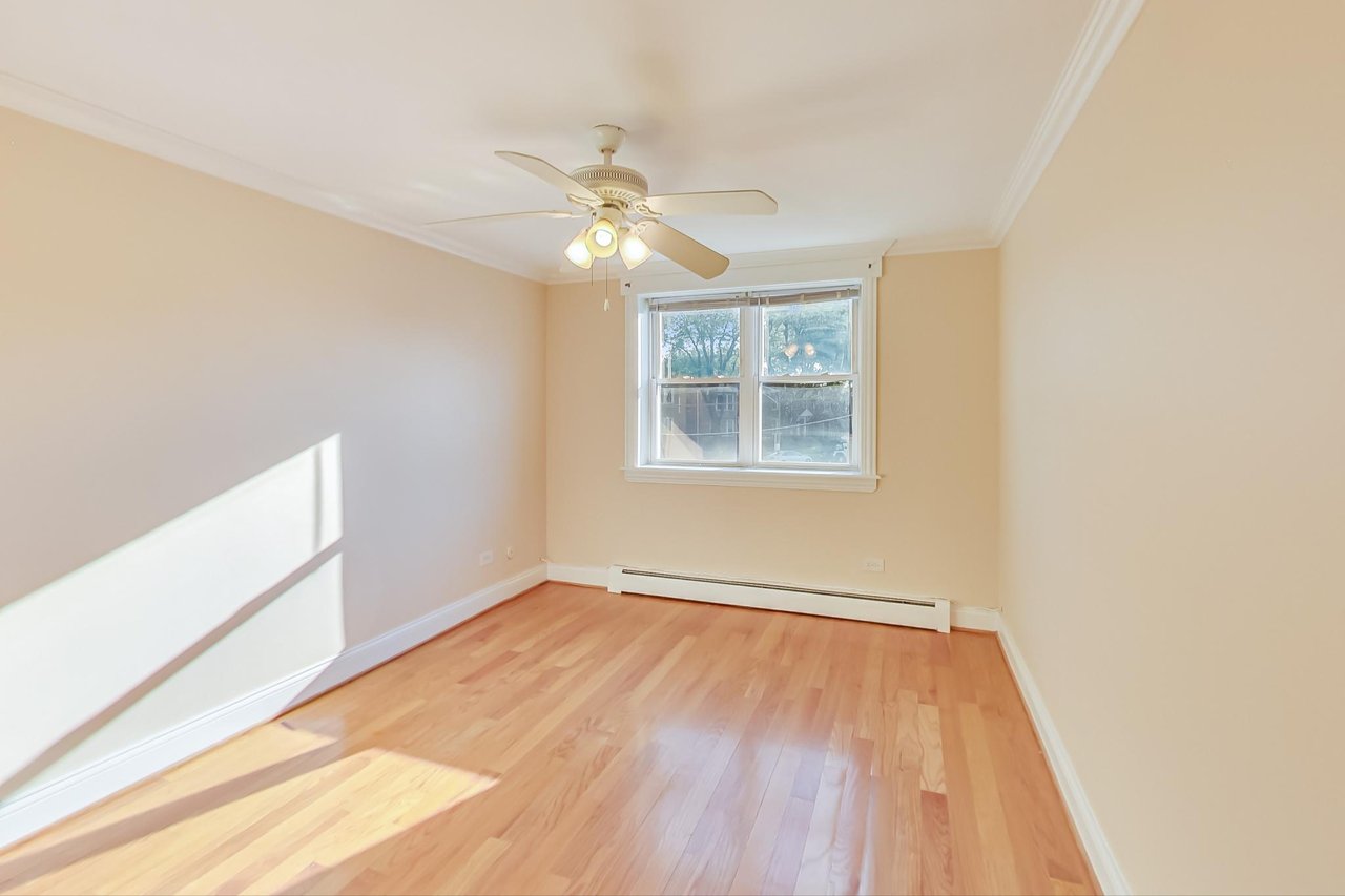 6333 N Milwaukee Ave Unit 1G