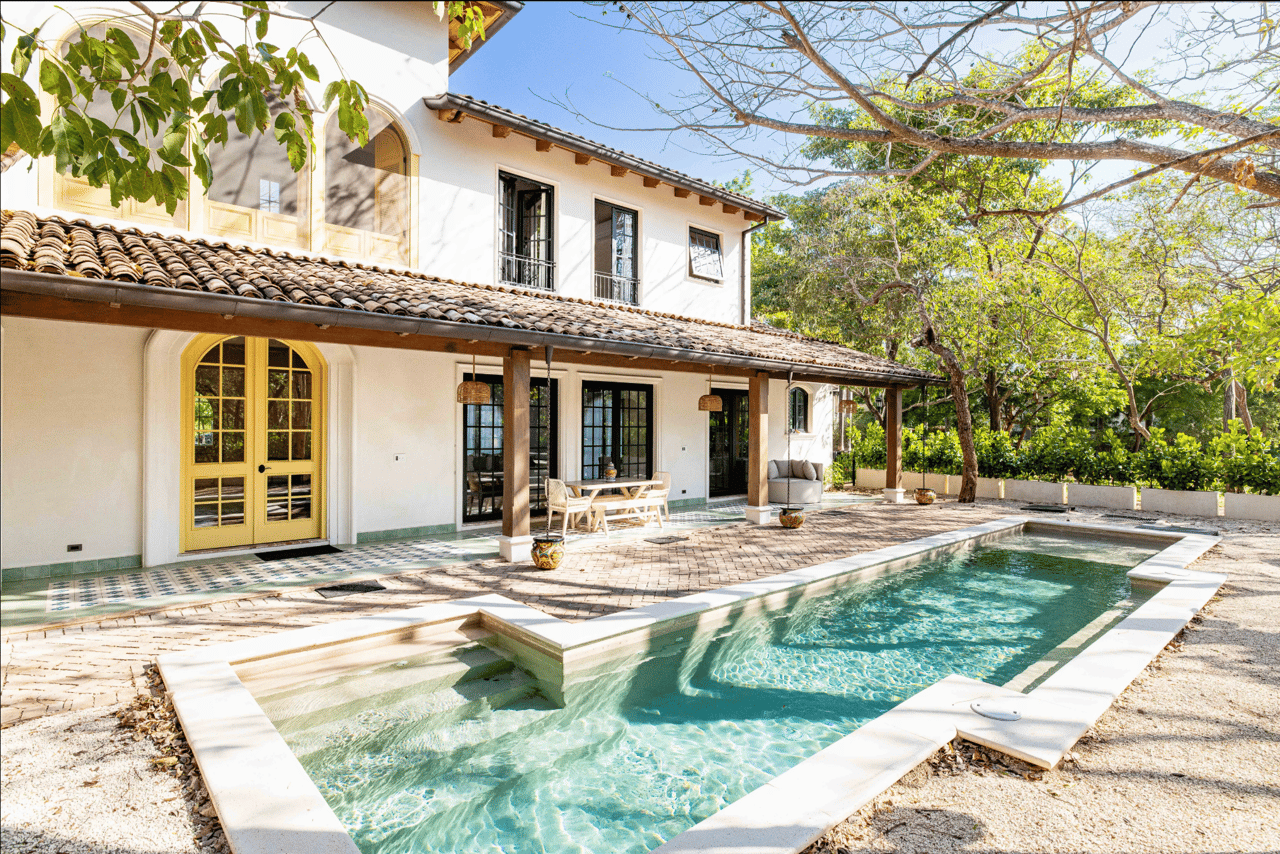 Casa Las Mareas | Beachfront Spanish Colonial Villa with Private Pool in Hacienda Pinilla