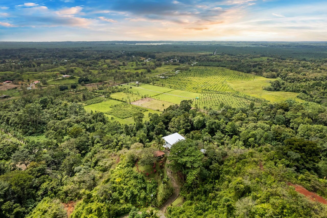 Exceptionally Private Home with Panoramic Ocean, Mountain & Sunset Views - Casa Sol