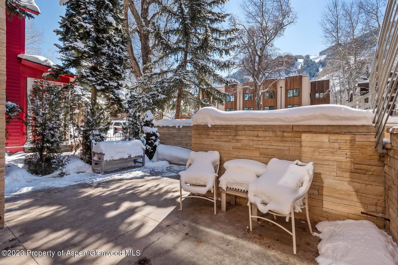100 E Cooper Ave, #6