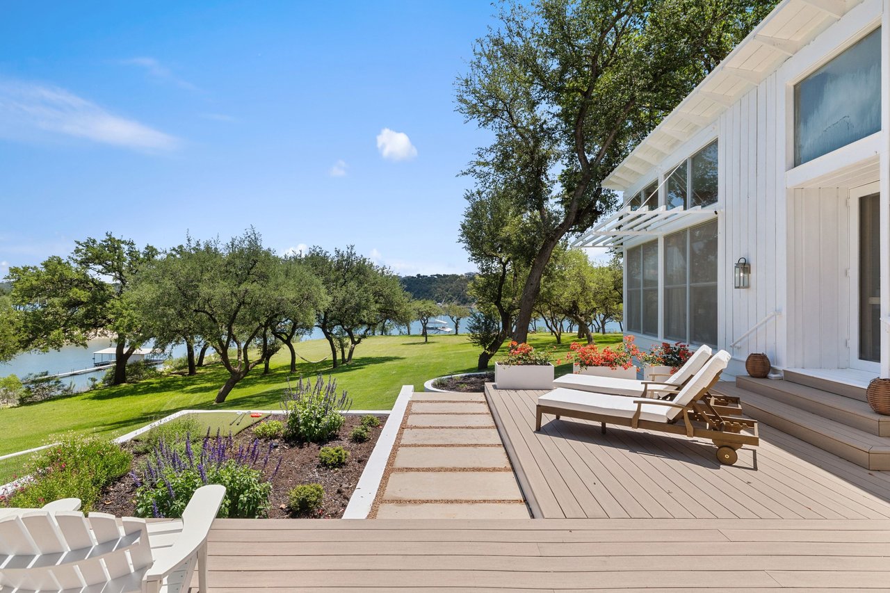 1209 Edgewater Drive